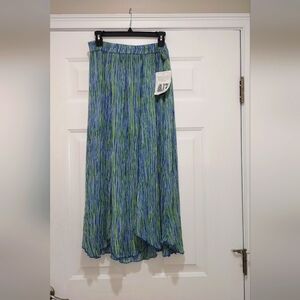 Life Style NWT Woman Maxi Boho Skirt Green & Blue Size 1X
